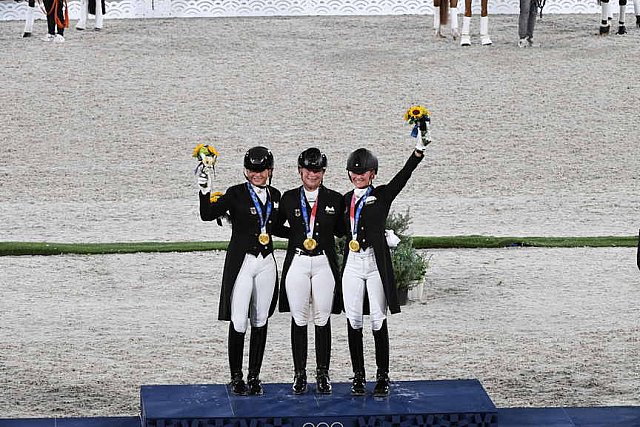 OLY-2020-DRESSAGE-GP SPECIAL AWARDS-7-27-21-6932-DDEROSAPHOTO