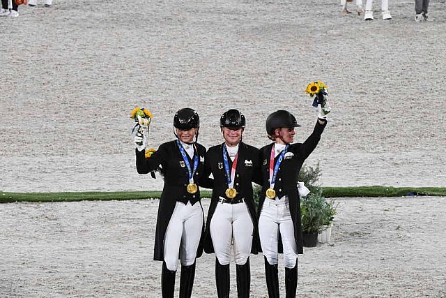 OLY-2020-DRESSAGE-GP SPECIAL AWARDS-7-27-21-6933-DDEROSAPHOTO