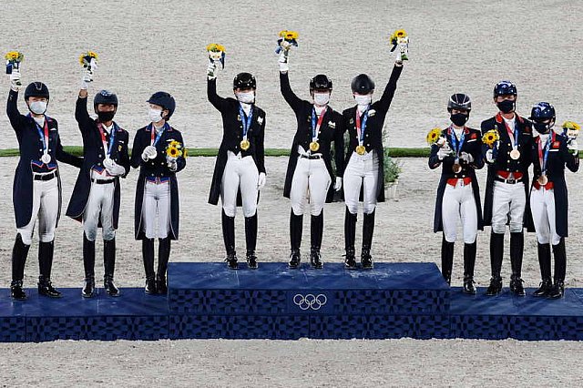 OLY-2020-DRESSAGE-GP SPECIAL AWARDS-7-27-21-4974-DDEROSAPHOTO