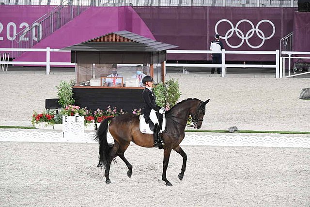 OLY-2020-DRESSAGE-GP FREESTYLE-7-28-21-8933-139-JESSICA VON BREDOW-WERNDL-TSF DALERA-GER-DDEROSAPHOTO