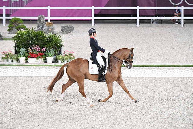 OLY-2020-DRESSAGE-GP FREESTYLE-7-28-21-9204-133-CHARLOTTE DUJARDIN-GIO-GBR-DDEROSAPHOTO