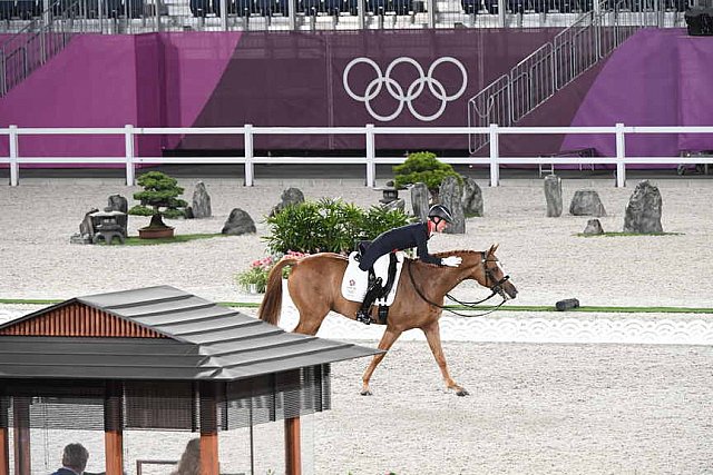 OLY-2020-DRESSAGE-GP FREESTYLE-7-28-21-9244-133-CHARLOTTE DUJARDIN-GIO-GBR-DDEROSAPHOTO