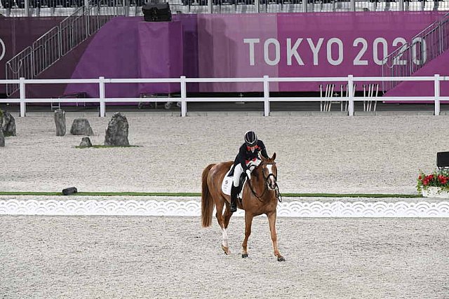 OLY-2020-DRESSAGE-GP FREESTYLE-7-28-21-9246-133-CHARLOTTE DUJARDIN-GIO-GBR-DDEROSAPHOTO