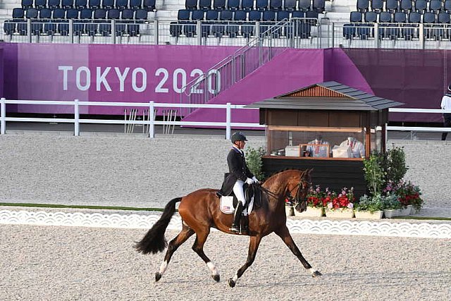 OLY-2020-DRESSAGE-GP FREESTYLE-7-28-21-7573-172-STEFFEN PETERS-SUPPENKASPER-USA-DDEROSAPHOTO