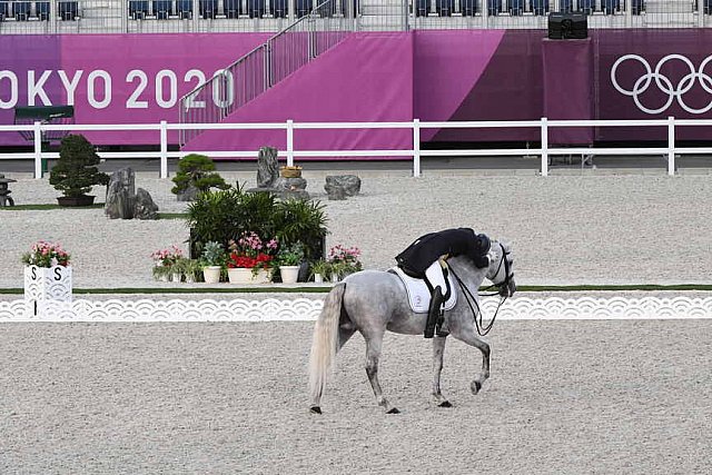 OLY-2020-DRESSAGE-GP FREESTYLE-7-28-21-7804-158-RODRIGO TORRES-FOGOSO-POR-DDEROSAPHOTO