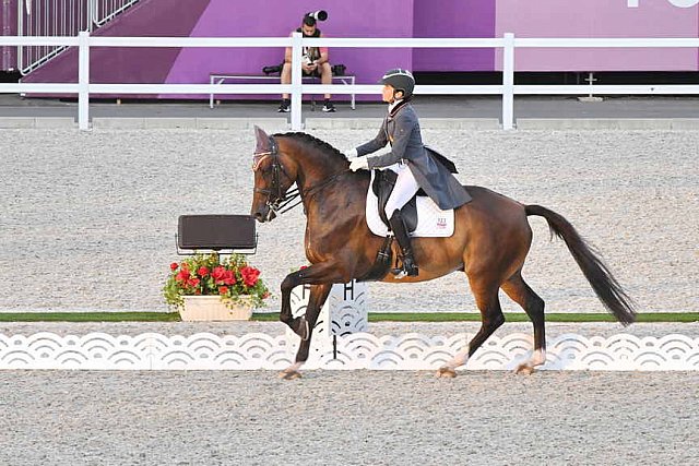 OLY-2020-DRESSAGE-GP FREESTYLE-7-28-21-7878-123-BEATRIZ FERRER-SALAT-ELEGANCE-ESP-DDEROSAPHOTO