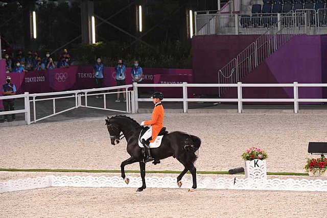 OLY-2020-DRESSAGE-GP FREESTYLE-7-28-21-8068-152-HANS PETER MINDERHOUD-DREAM BOY-NED-DDEROSAPHOTO