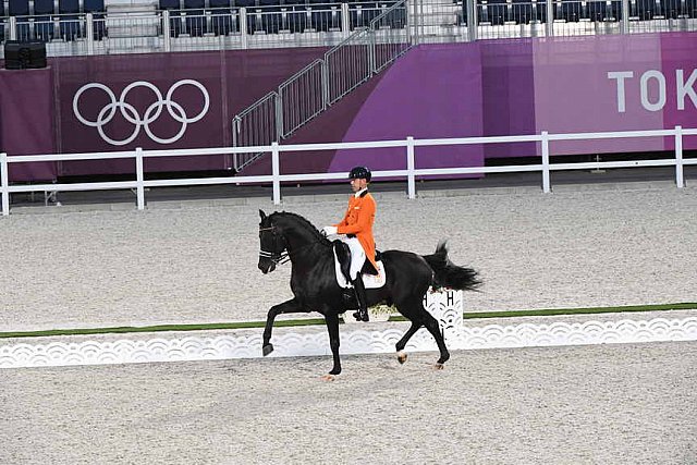 OLY-2020-DRESSAGE-GP FREESTYLE-7-28-21-8098-152-HANS PETER MINDERHOUD-DREAM BOY-NED-DDEROSAPHOTO