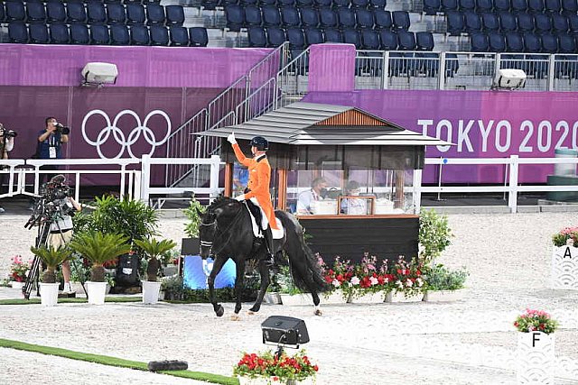 OLY-2020-DRESSAGE-GP FREESTYLE-7-28-21-8199-152-HANS PETER MINDERHOUD-DREAM BOY-NED-DDEROSAPHOTO