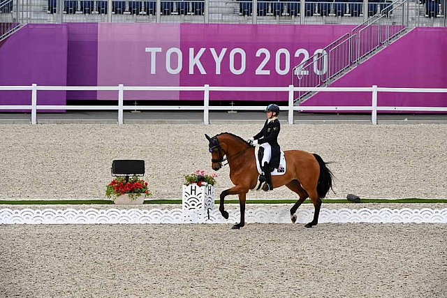 OLY-2020-DRESSAGE-GP DAY1-7-24-21-2547-101-MARY HANNA-CALANTA-AUS-DDEROSAPHOTO