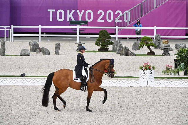 OLY-2020-DRESSAGE-GP DAY1-7-24-21-2771-101-MARY HANNA-CALANTA-AUS-DDEROSAPHOTO
