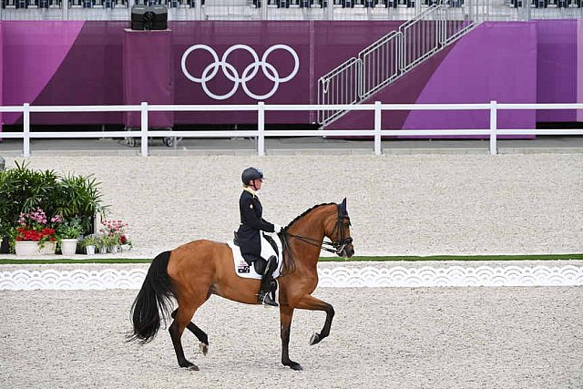 OLY-2020-DRESSAGE-GP DAY1-7-24-21-2784-101-MARY HANNA-CALANTA-AUS-DDEROSAPHOTO