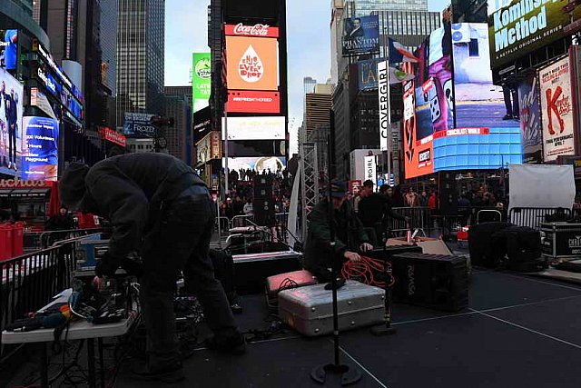 OneLove-TimesSquare-11-17-18-9015-DDeRosaVideo