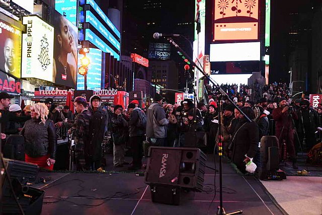 OneLove-TimesSquare-11-17-18-9031-DDeRosaVideo