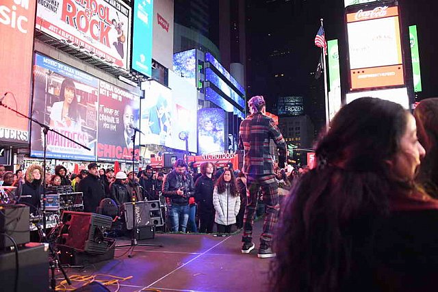 OneLove-TimesSquare-11-17-18-9236-DDeRosaVideo