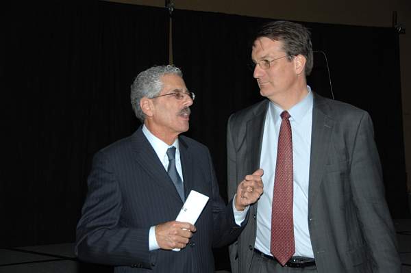 PCLI-12-3-09-140-HolidayParty-DDeRosaPhoto.jpg