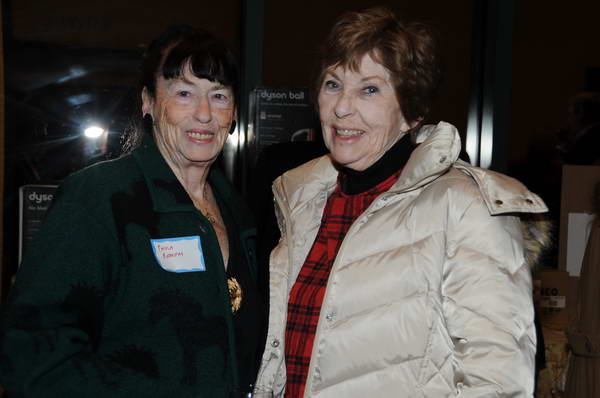 PCLI-12-9-10-HolidayParty-049-DDeRosaPhoto.jpg