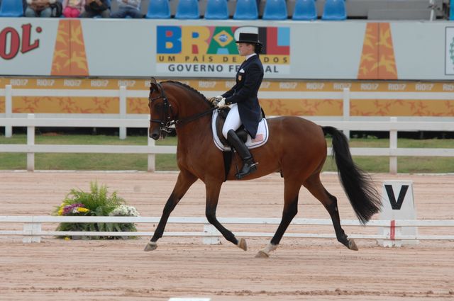 118-PanAmRio-KatherinePoulin-Neff-BrilliantToo-USA-7-18-07-DeRosaPhoto.jpg