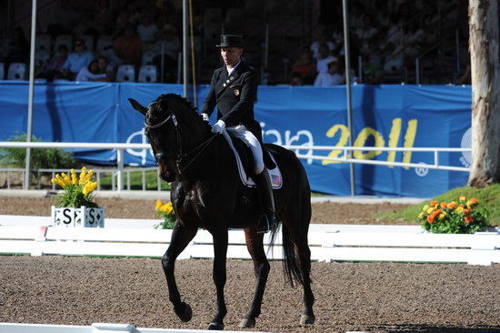 PanAmGames-MX-10-16-11-5935-SteffenPeters-WeltonsMagic-DDeRosaPhoto.JPG