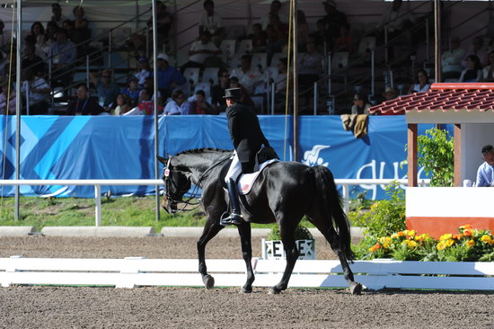 PanAmGames-MX-10-16-11-6063-SteffenPeters-WeltonsMagic-DDeRosaPhoto.JPG