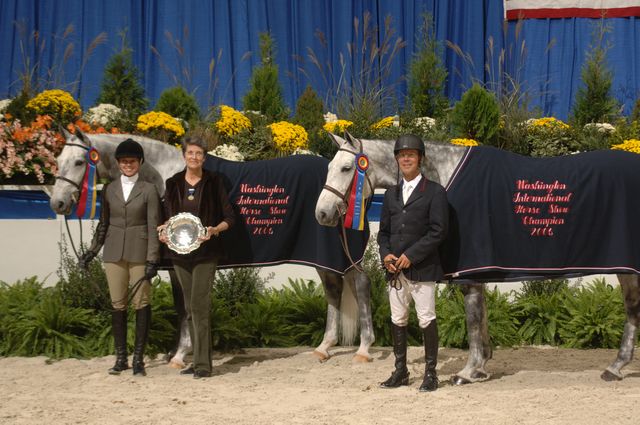 011-JohnFrench-VidaBlue-JenniferBauersachs-Sterling-GrCh-Res-WIHS-10-25-06-&copy;DeRosaPhoto.jpg