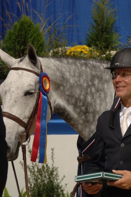 015-JohnFrench-VidaBlue-JenniferBauersachs-Sterling-GrCh-Res-WIHS-10-25-06-&copy;DeRosaPhoto.jpg