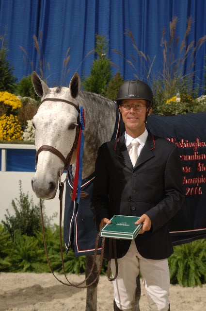 017-JohnFrench-VidaBlue-JenniferBauersachs-Sterling-GrCh-Res-WIHS-10-25-06-&copy;DeRosaPhoto.jpg