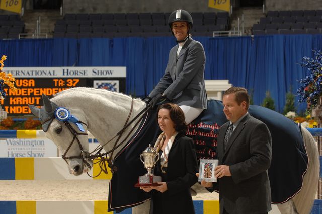 338-LauraKraut-MissIndependent-WIHS-10-27-06-&copy;DeRosaPhoto.JPG