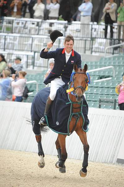 Rolex-4-25-10-3699-Awards-WilliamFoxPitt-CoolMountain-DDeRosaPhoto.jpg