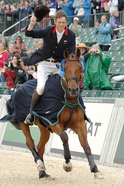 Rolex-4-25-10-3740-Awards-WilliamFoxPitt-CoolMountain-DDeRosaPhoto-crop.jpg