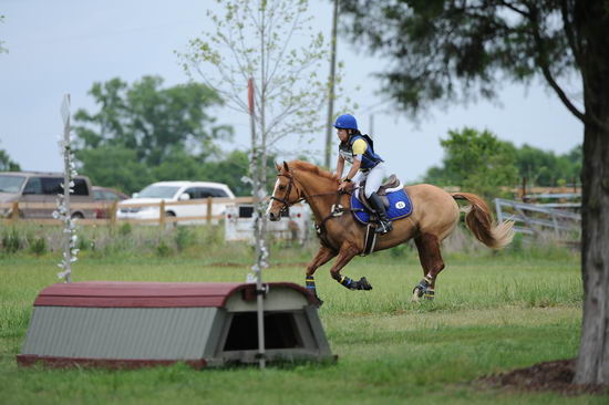 So8ths-5-5-12-XCDay-3755-SarahZimmer-MardiGras-DDeRosaPhoto