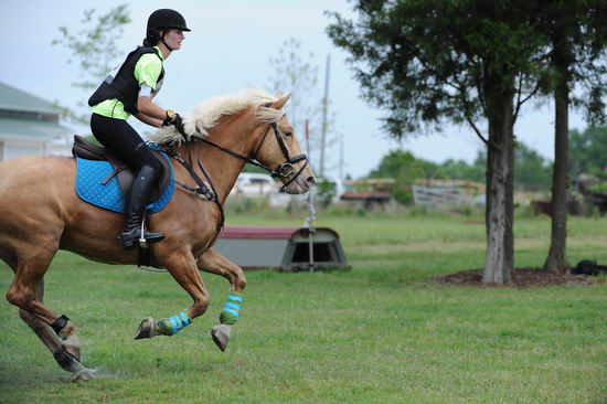 So8ths-5-5-12-XCDay-3867-JamieMiess-InTheZone-DDeRosaPhoto