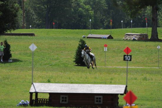 So8ths-5-5-12-XCDay-2966-MicheleLobsinger-GlenlarasPride-DDeRosaPhoto