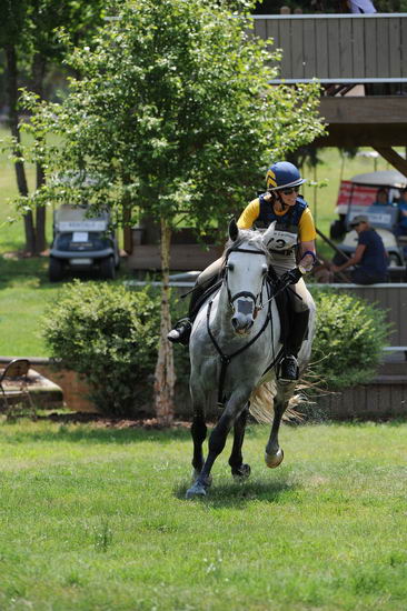 So8ths-5-5-12-XCDay-2987-MicheleLobsinger-GlenlarasPride-DDeRosaPhoto