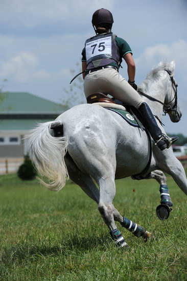So8ths-5-5-12-XCDay-3161-ElizabethGoldstein-DaddysHatTrick-DDeRosaPhoto