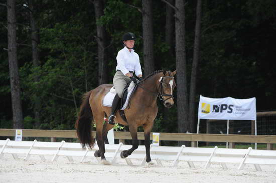 So8ths-5-4-12-Dressage-1247-DanaNorquist-FoothillsWaterman-DDeRosaPhoto