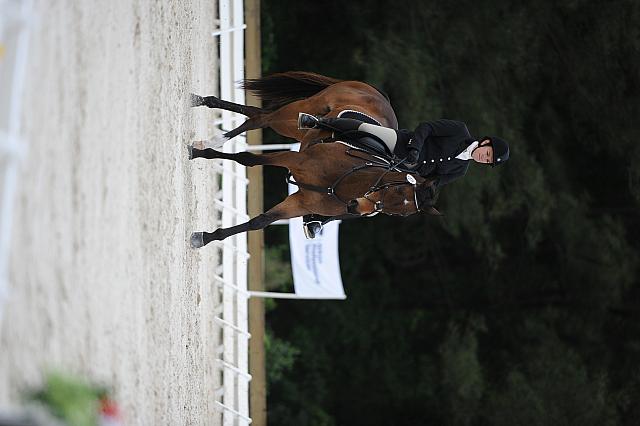 So8ths-5-4-12-Dressage-0640-GwenKriskie-Barney-DDeRosaPhoto