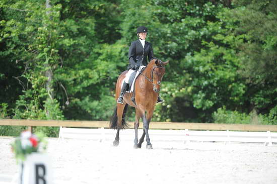 So8ths-5-4-12-Dressage-0731-HeidiBeaumont-SouthBoundary-DDeRosaPhoto