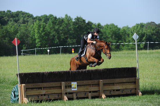 So8ths-5-5-12-XCDay-1726-KerryTracey-BourbonGingerbear-DDeRosaPhoto