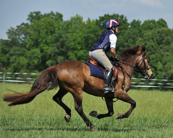 So8ths-5-4-12-Clinic-2725-BeckyBrown-TotallyBroke-DDeRosaPhoto