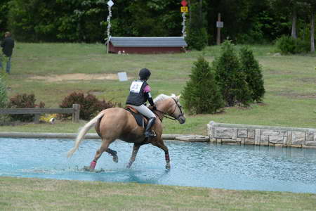 So8ths-5-4-13-XC-7150-TaylorPence-Goldie-DDeRosaPhoto
