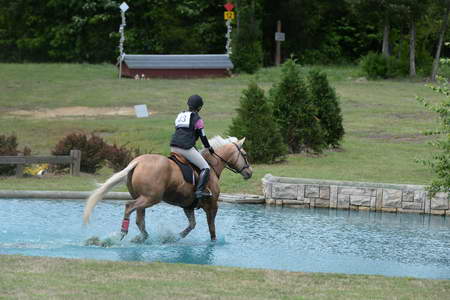 So8ths-5-4-13-XC-7151-TaylorPence-Goldie-DDeRosaPhoto