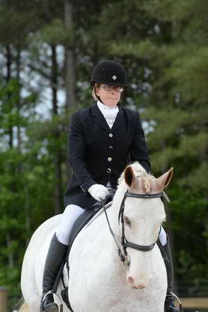 So8ths-5-3-13-Dressage-4878-LaurieWettstone-Moonstruck-DDeRosaPhoto