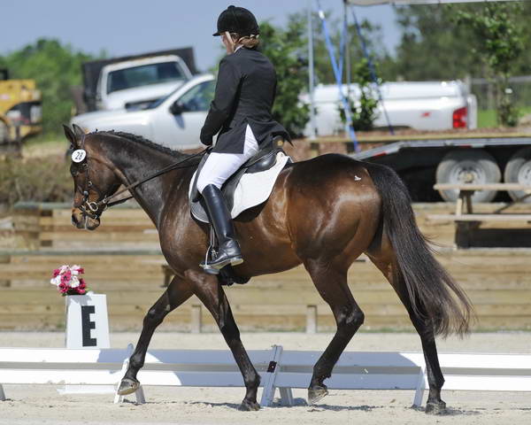 So8ths-4-29-11-DR-2032-JeannetteFord-EmilyBug-DDeRosaPhoto-crop.jpg