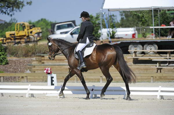 So8ths-4-29-11-DR-2032-JeannetteFord-EmilyBug-DDeRosaPhoto.JPG