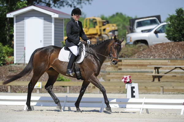 So8ths-4-29-11-DR-2066-JeannetteFord-EmilyBug-DDeRosaPhoto.JPG