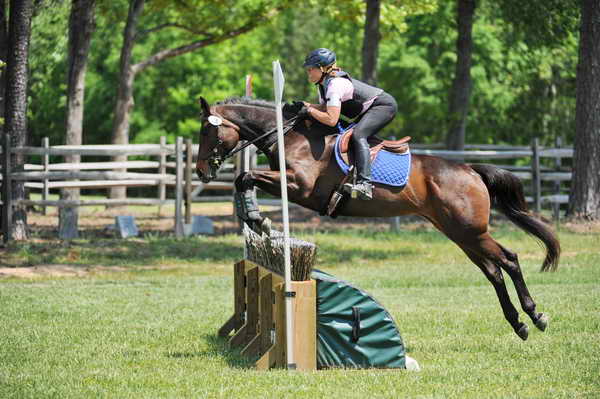 Steeplechase-So8ths-4-29-11-3266-JeannetteFord-EmilyBug-DDeRosaPhoto.JPG