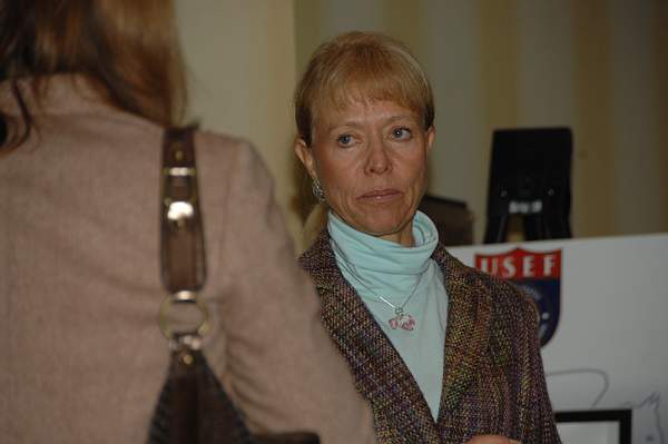 USEF-1-14-10-045-AnneGribbons-DDeRosaPhoto.jpg