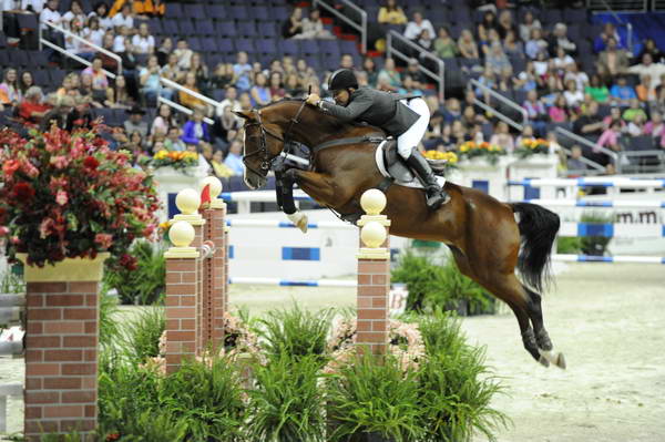 AaronVale-WIHS2-10-28-10-4122-Paparazzi-DDeRosaPhoto.jpg