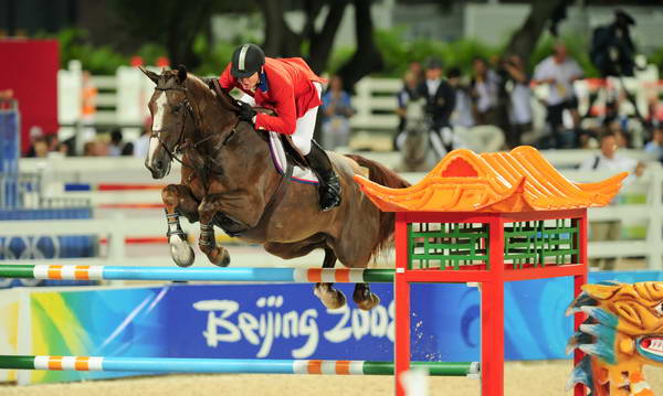 McLainWard-HKSJ-8-17-08-0856-Sapphire-DeRosaPhoto.jpg